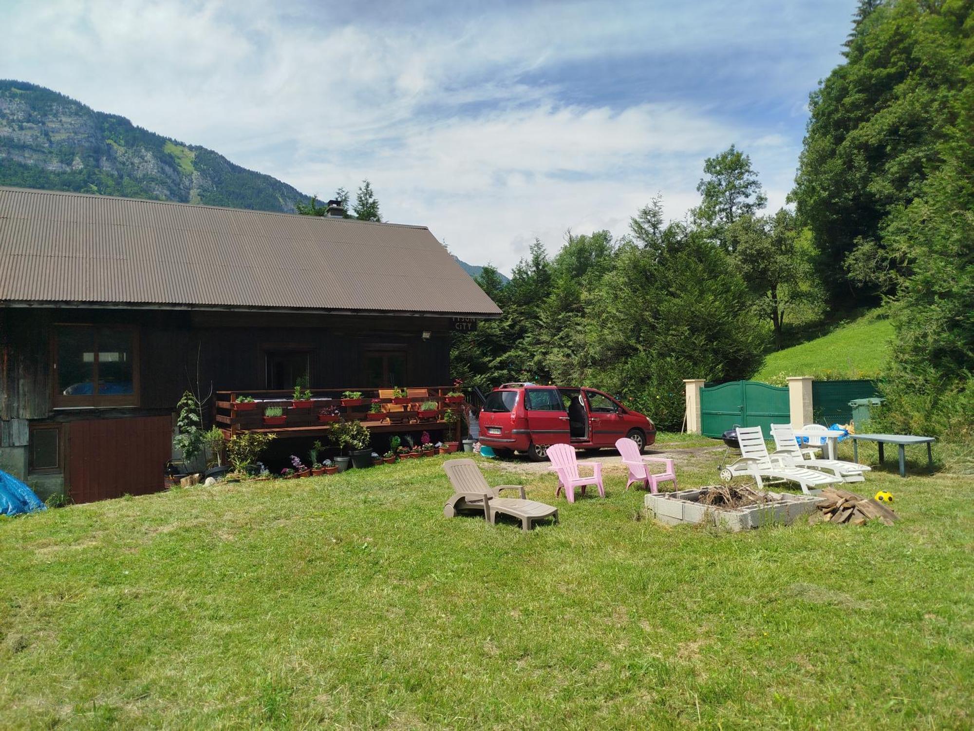 Chalet 8 Personnes + Grand Terrain Et Riviere Entremont Экстерьер фото