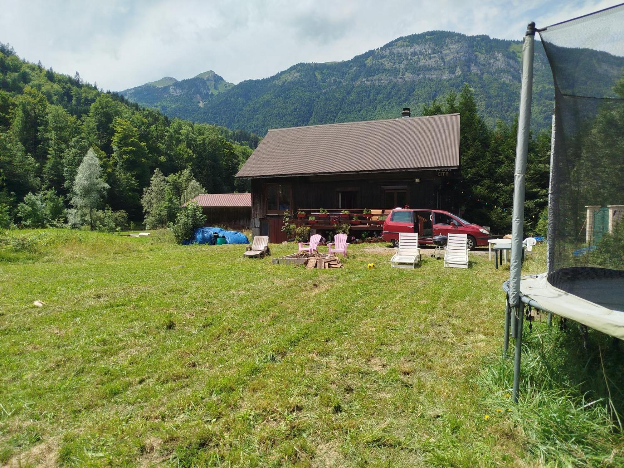Chalet 8 Personnes + Grand Terrain Et Riviere Entremont Экстерьер фото